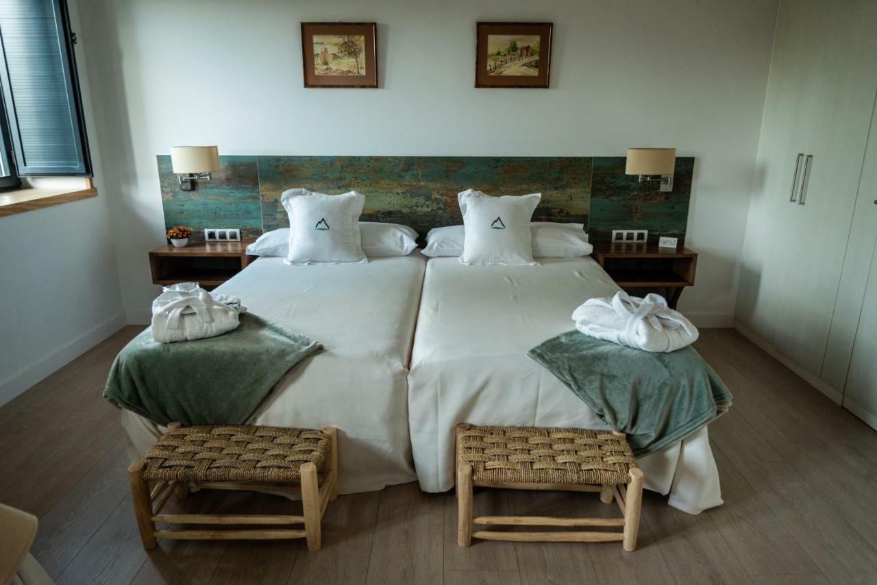 The Rock Suites & Spa Congosto Exterior photo